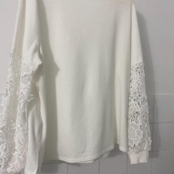 Ivory sweater - Picture 2 of 2